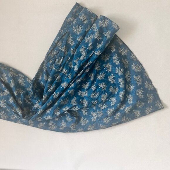 Anna Sui and Uniqlo -  Green and cream long skirt floral patterns - Picture 12 of 15